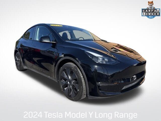 2024 TESLA Model Y