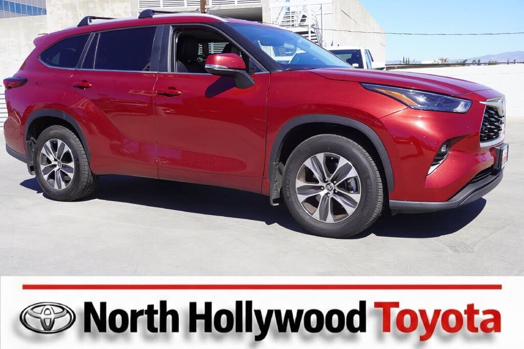 2023 TOYOTA Highlander