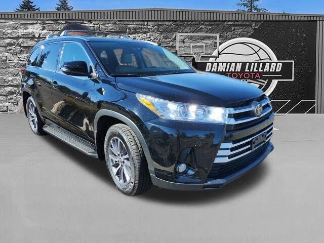 2017 TOYOTA Highlander