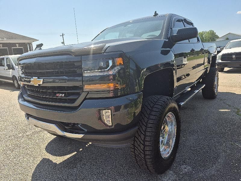 2018 CHEVROLET Silverado