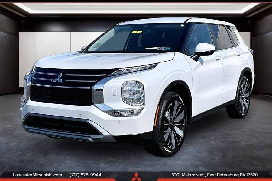 2026 MITSUBISHI Outlander