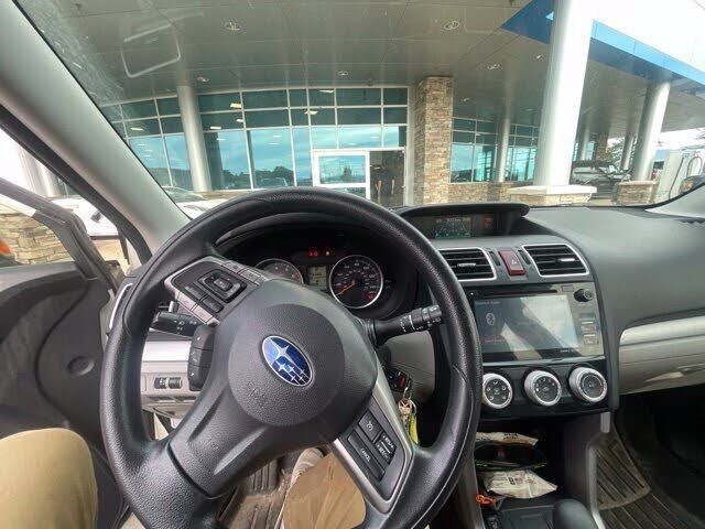 2016 SUBARU Forester