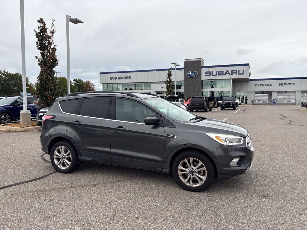 2017 FORD Escape