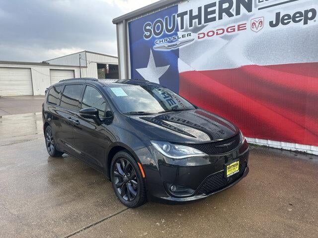 2019 CHRYSLER Pacifica