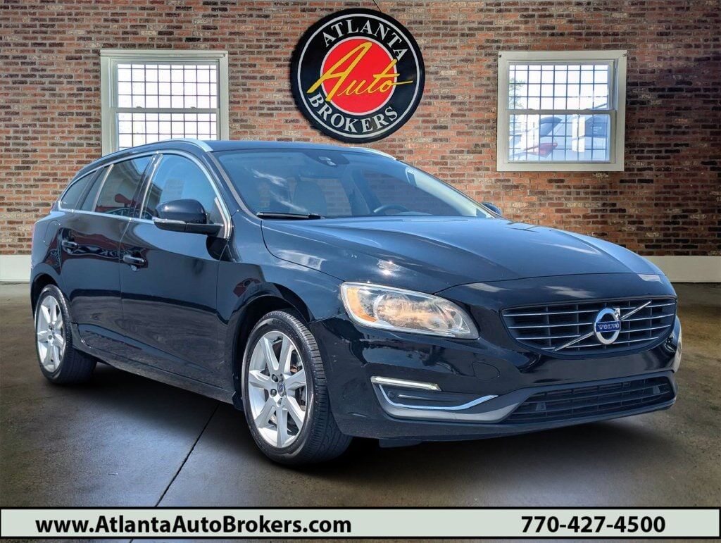 2017 VOLVO V60