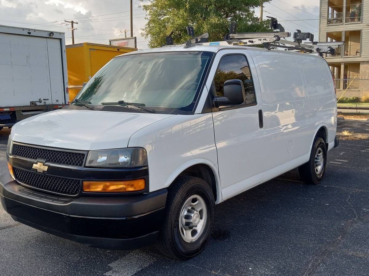 2020 CHEVROLET Express