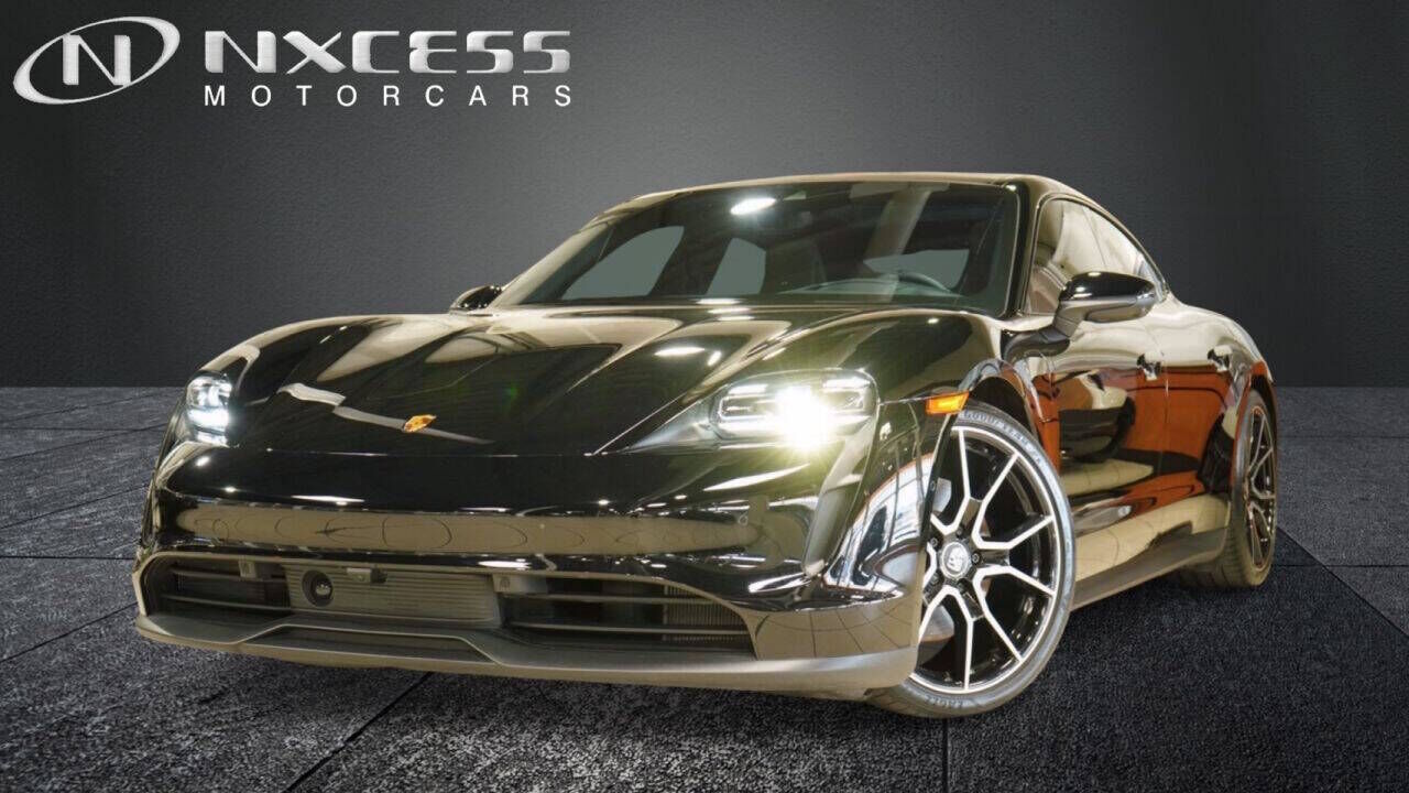 2023 PORSCHE Taycan