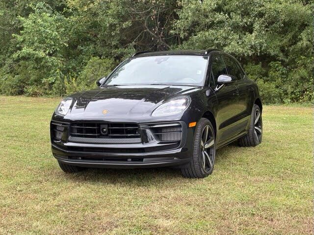 2022 PORSCHE Macan