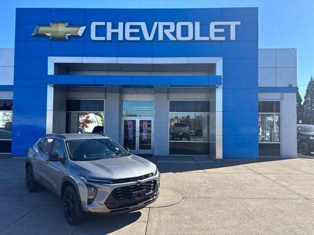 2025 CHEVROLET Trax