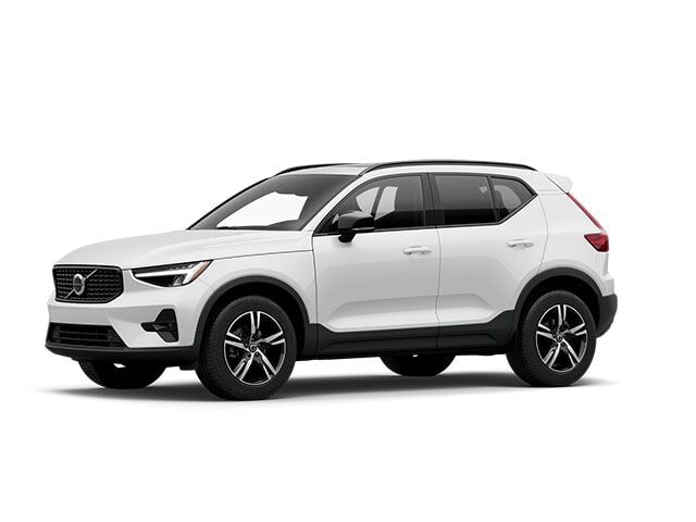 2023 VOLVO XC40
