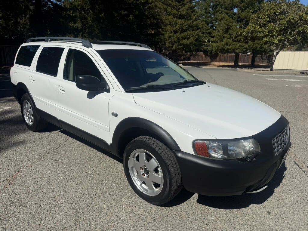2004 VOLVO XC70