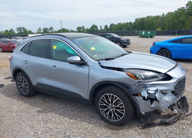 2022 FORD Escape