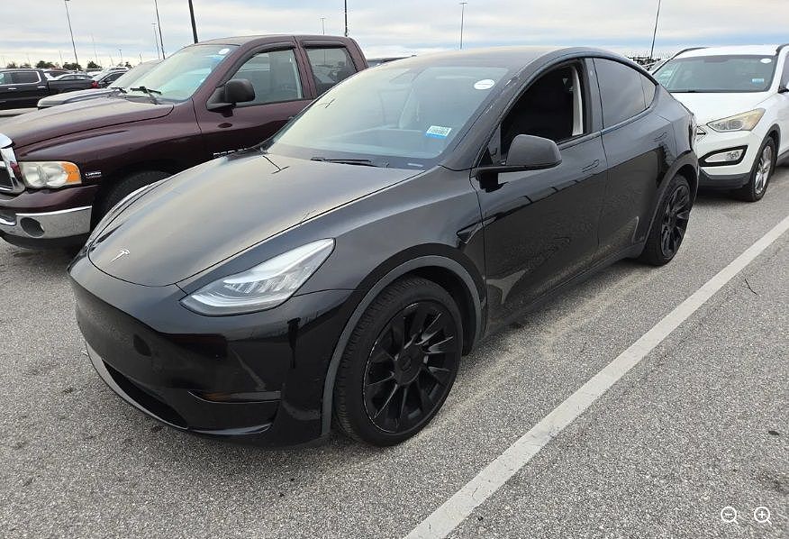 2020 TESLA Model Y