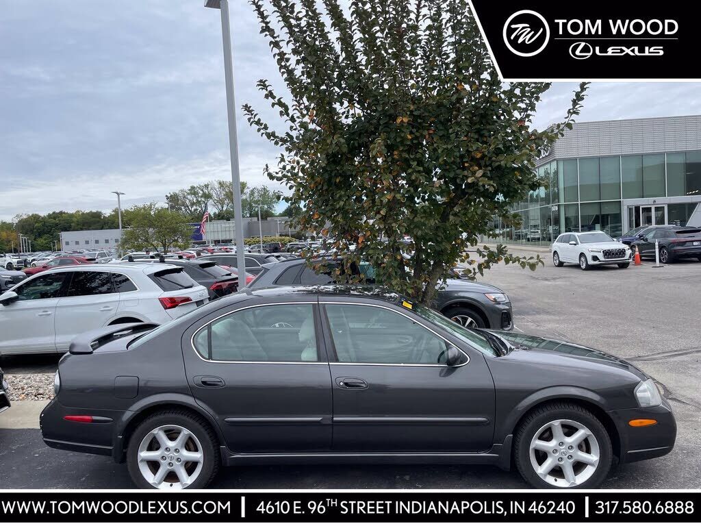 2002 NISSAN Maxima