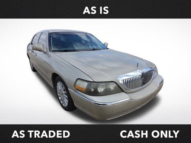 2005 LINCOLN Town Car