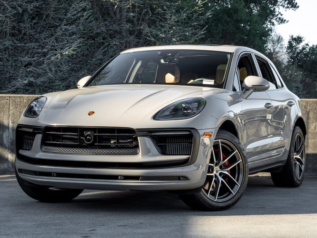2023 PORSCHE Macan