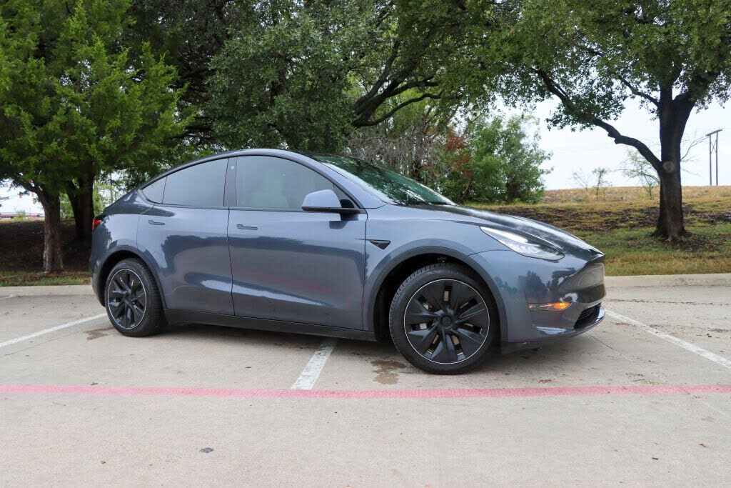 2021 TESLA Model Y