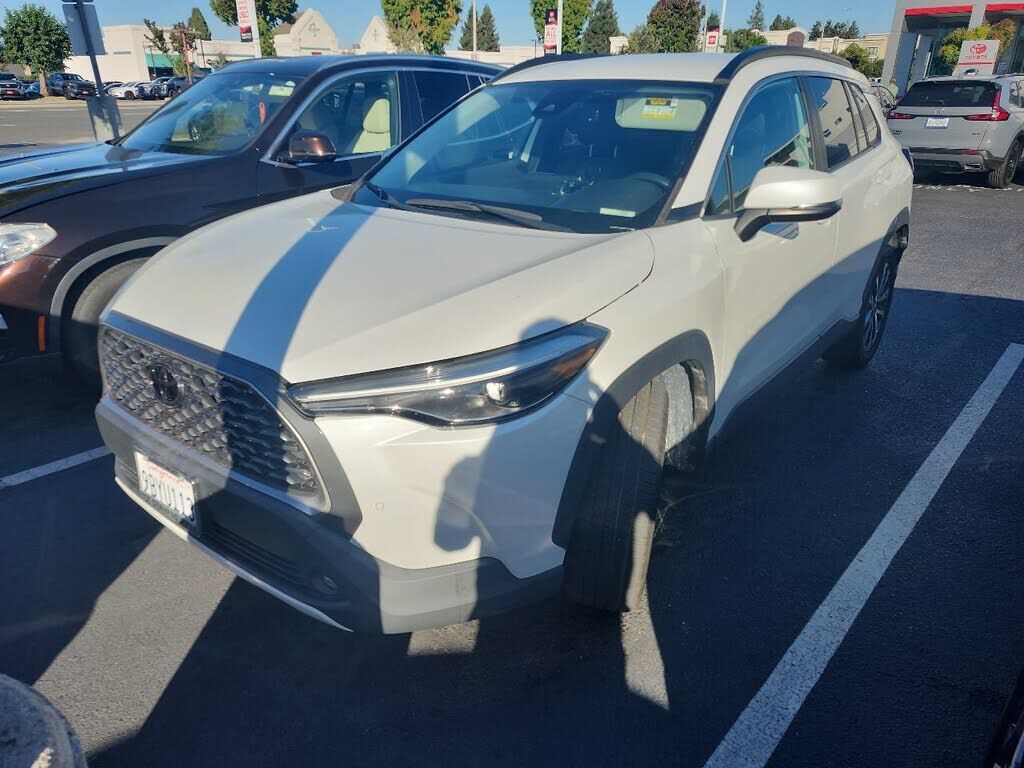 2022 TOYOTA COROLLA