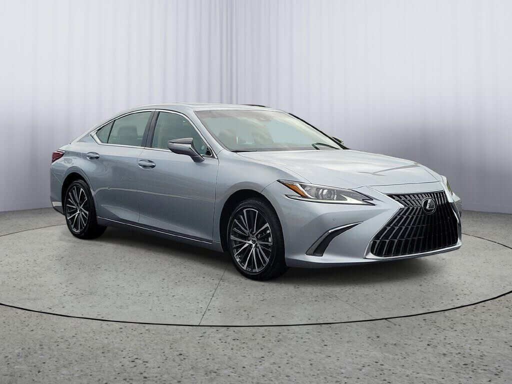 2025 LEXUS ES