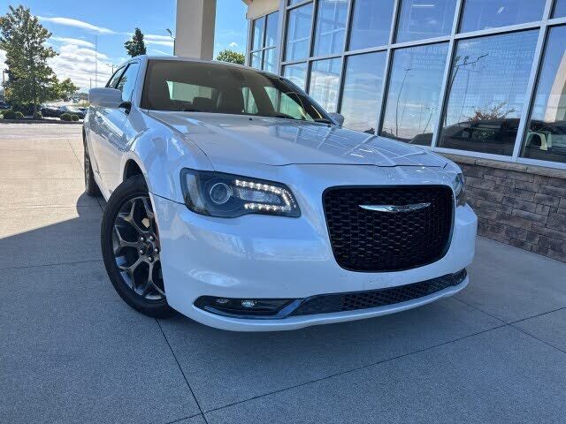2016 CHRYSLER 300