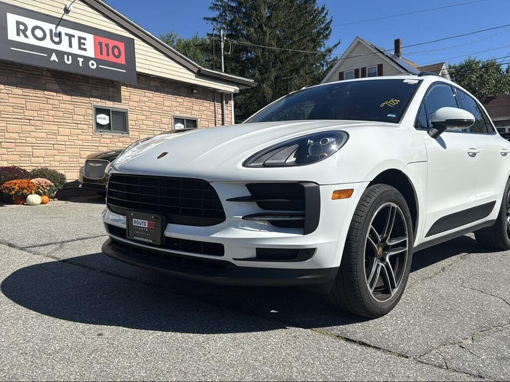 2020 PORSCHE Macan
