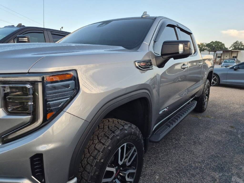 2023 GMC Sierra