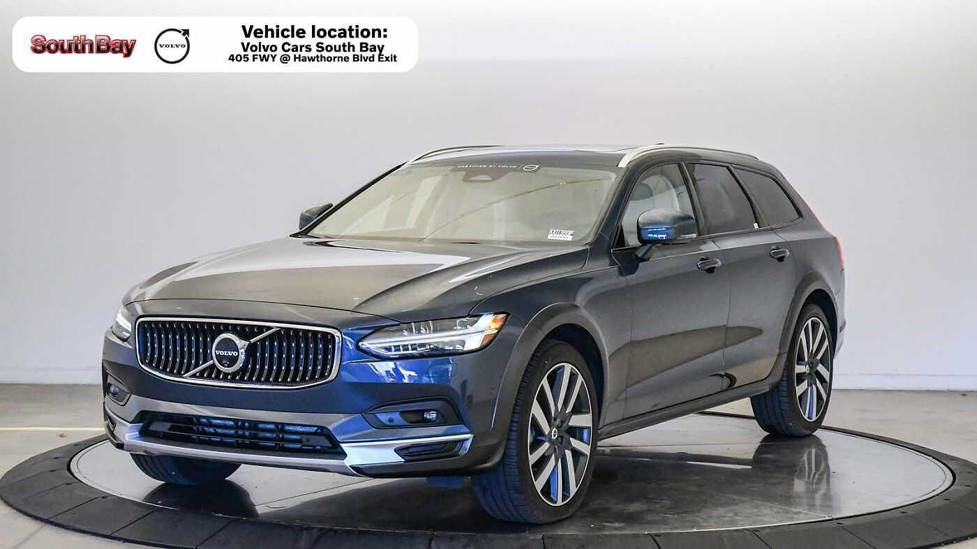 2025 VOLVO V90CC