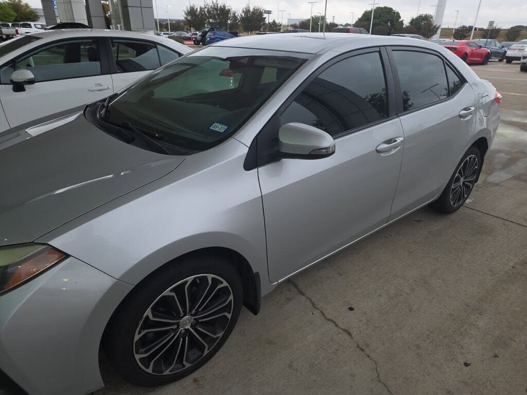 2015 TOYOTA Corolla
