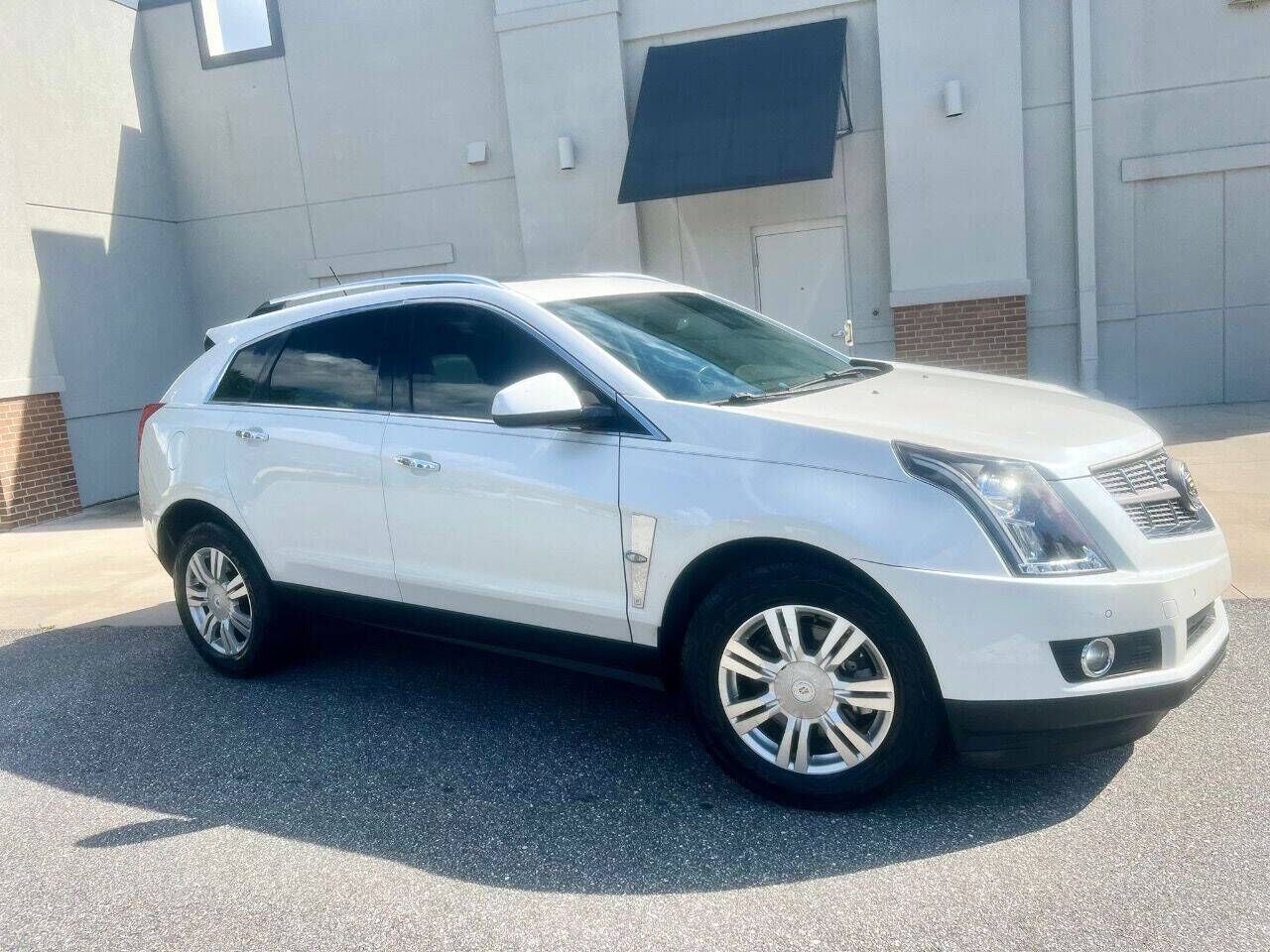 2010 CADILLAC SRX