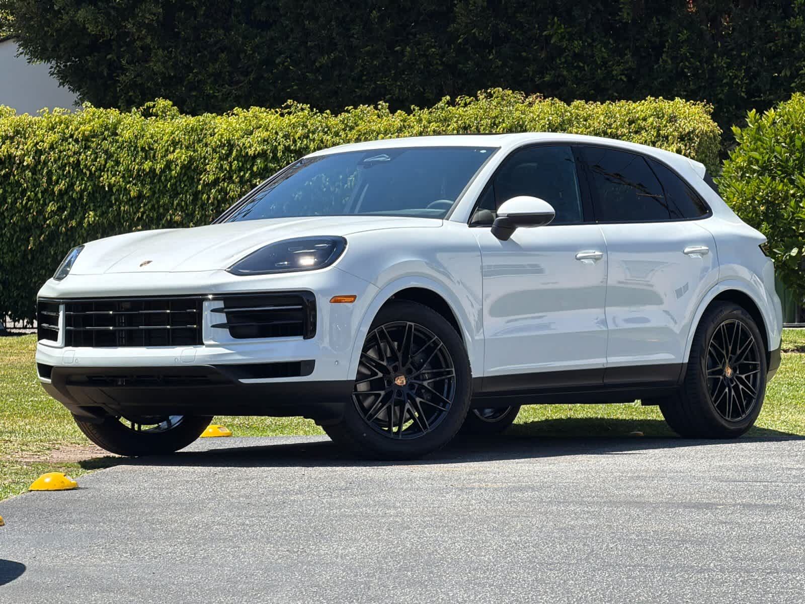 2026 PORSCHE Cayenne