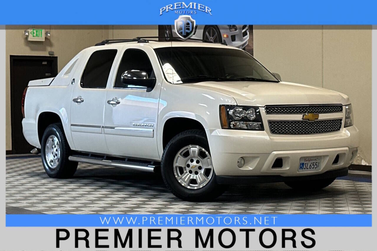 2013 CHEVROLET Avalanche