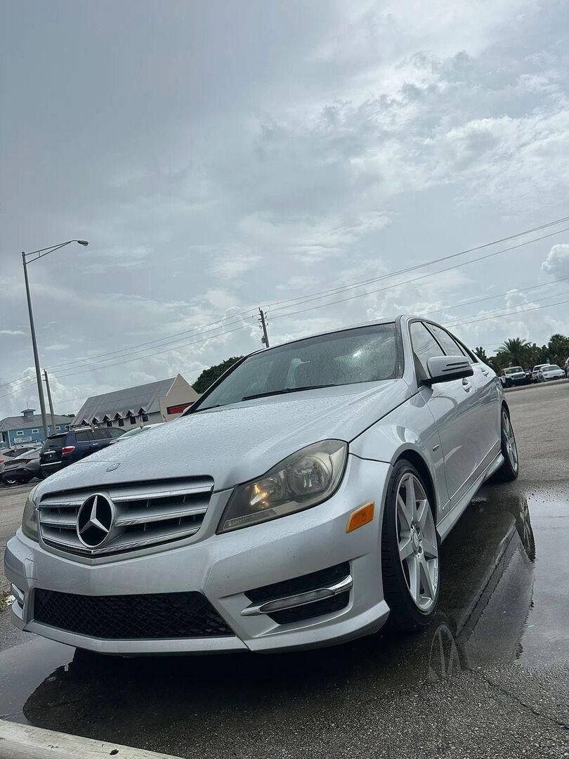 2012 MERCEDES-BENZ C-Class