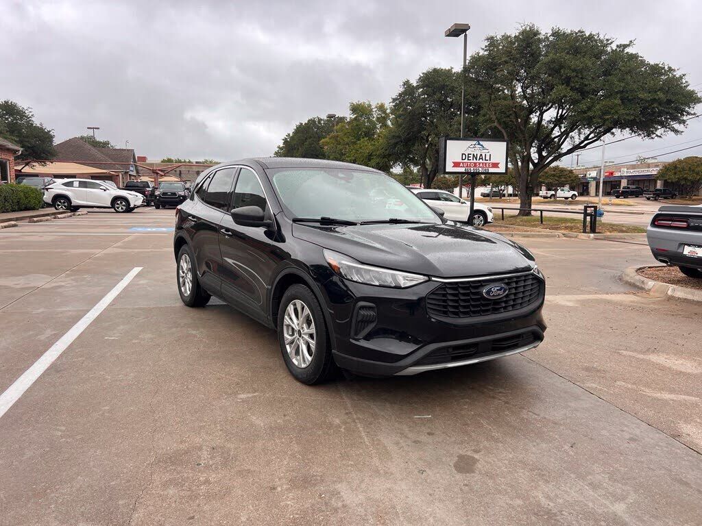 2023 FORD Escape