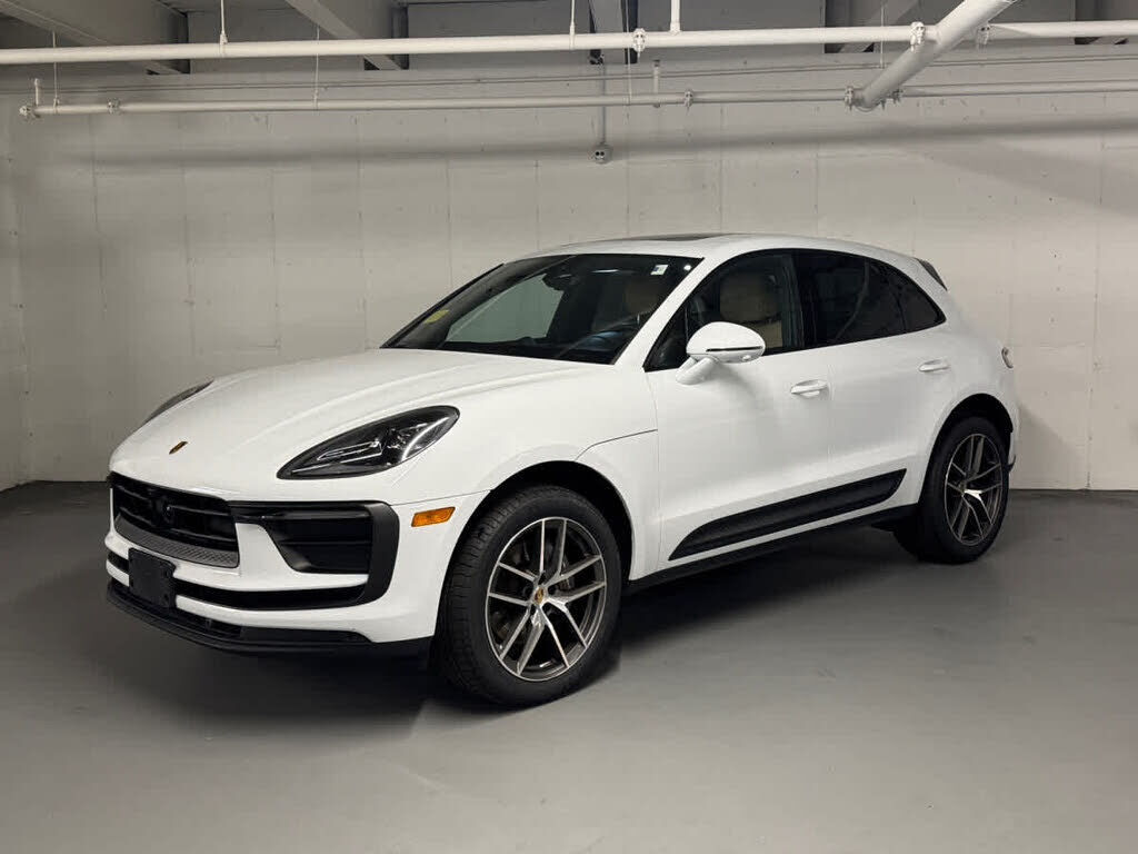 2023 PORSCHE Macan