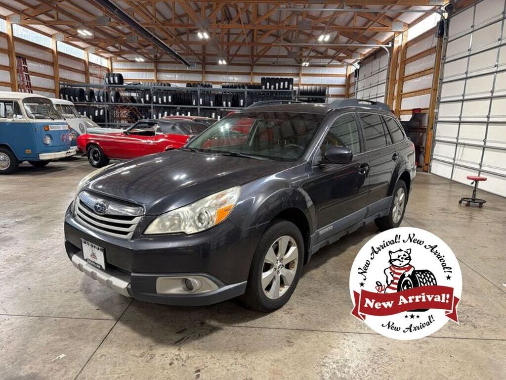 2011 SUBARU Outback