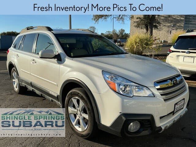 2014 SUBARU Outback