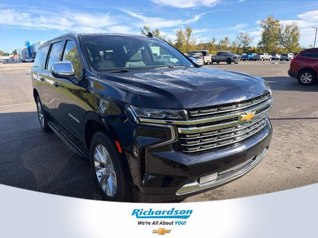 2023 CHEVROLET Suburban