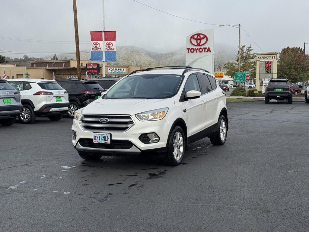 2017 FORD Escape