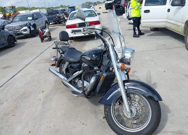 2001 HONDA VT1100C3
