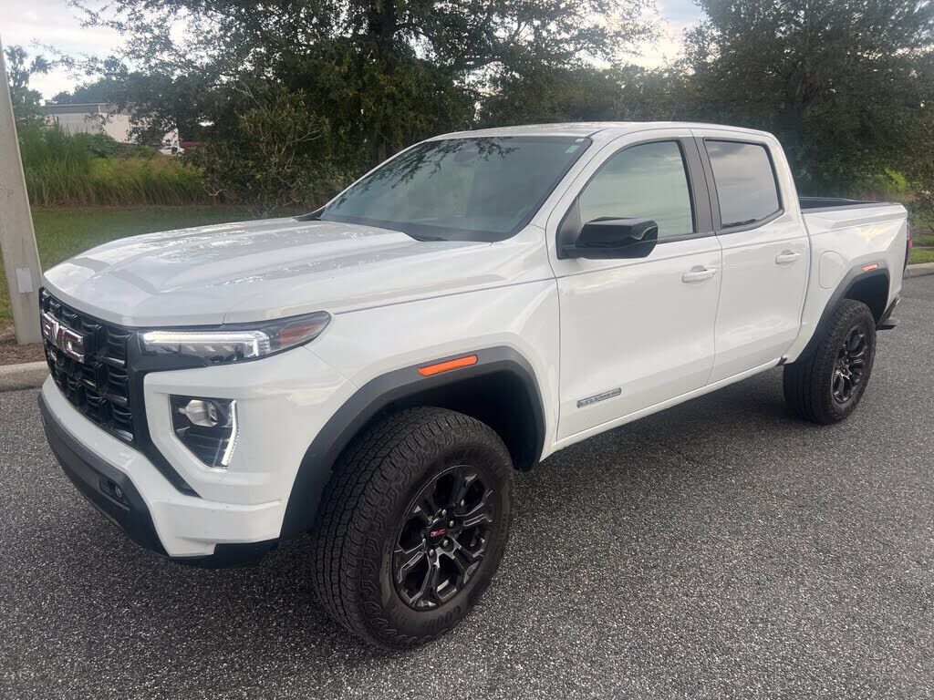2025 GMC Canyon