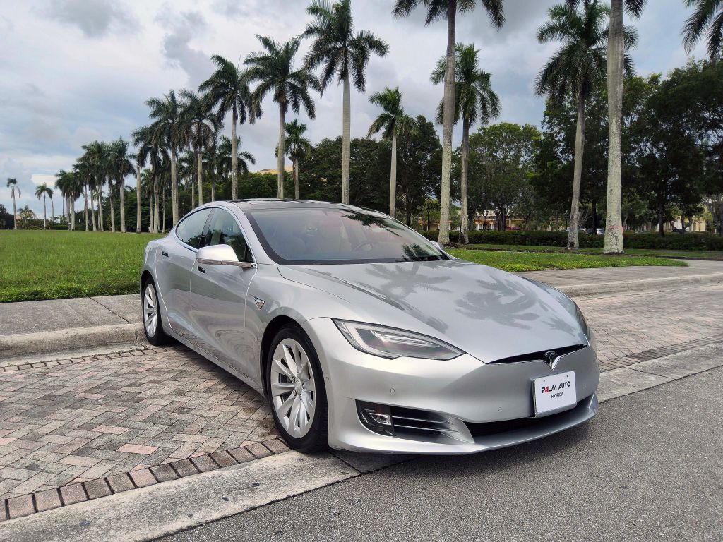 2017 TESLA Model S