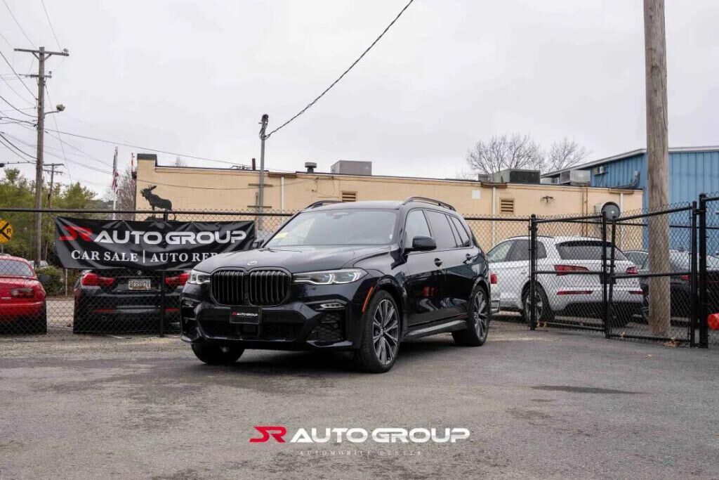 2022 BMW X7