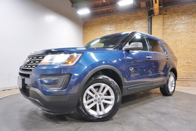 2017 FORD Explorer