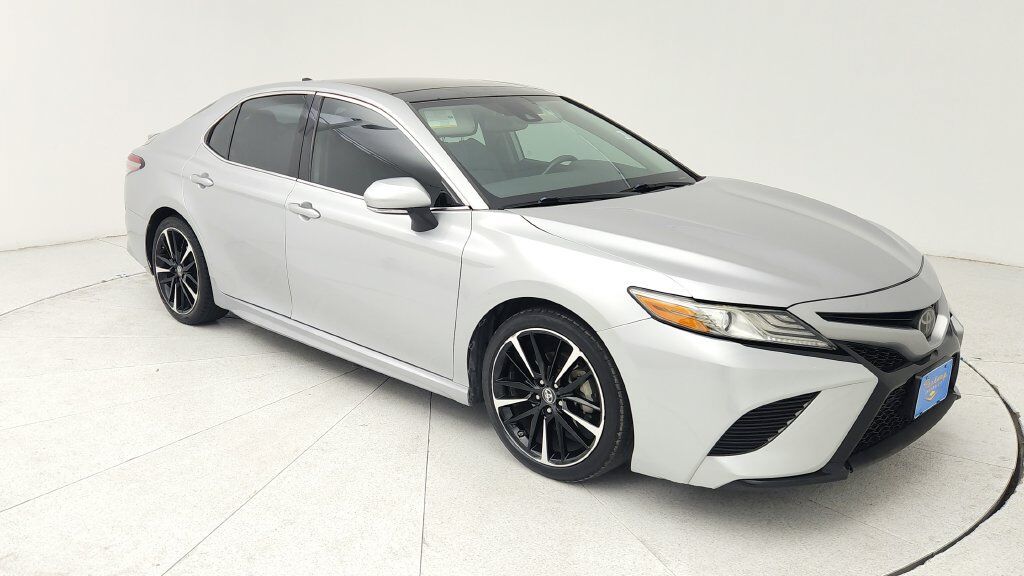 2019 TOYOTA Camry