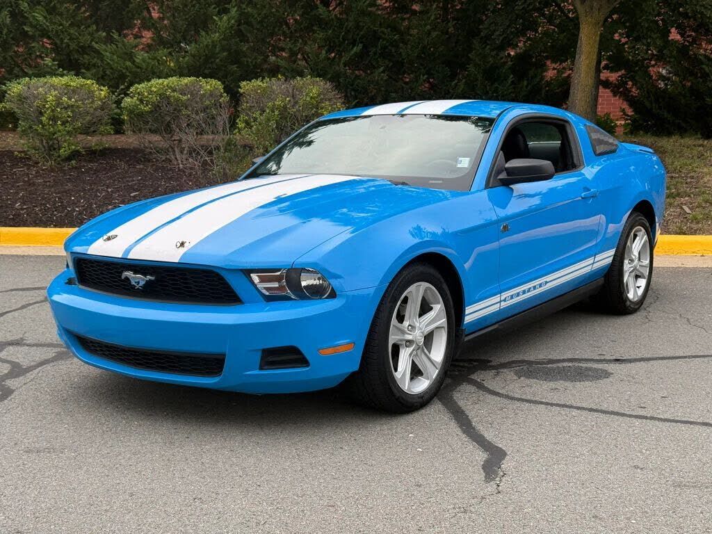 2010 FORD Mustang