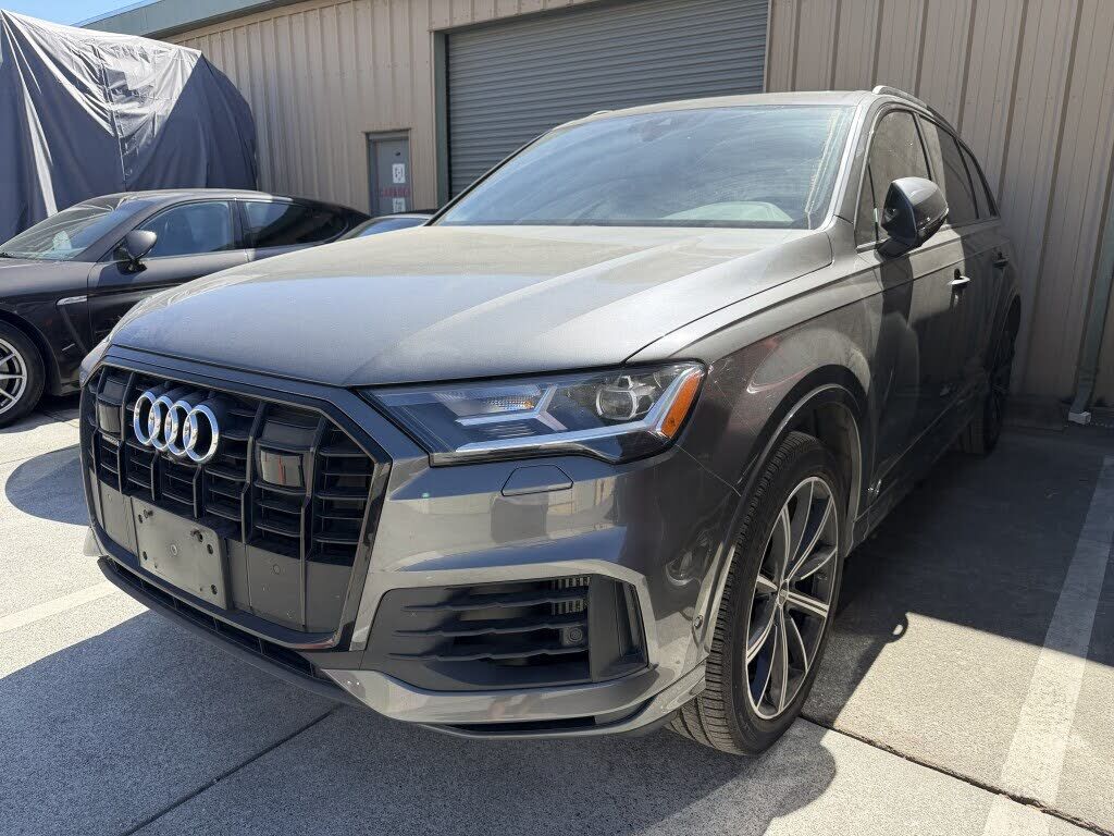 2023 AUDI Q7