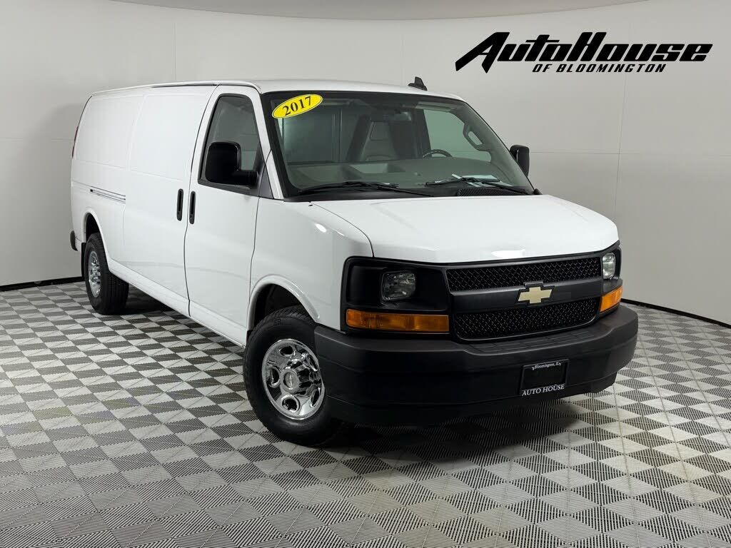 2017 CHEVROLET Express
