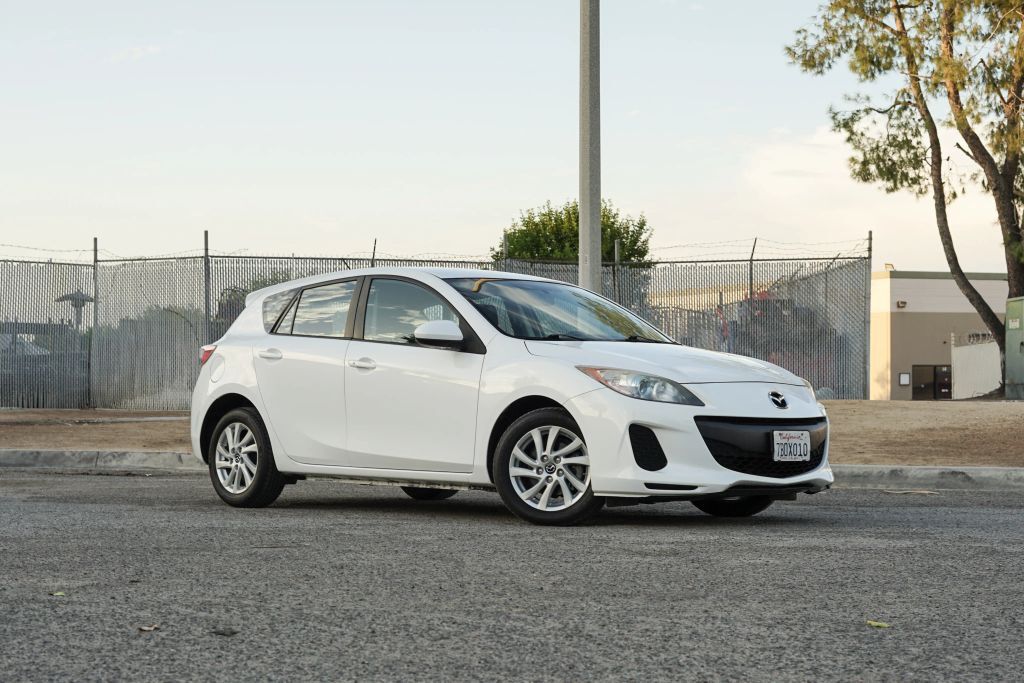 2013 MAZDA Mazda3