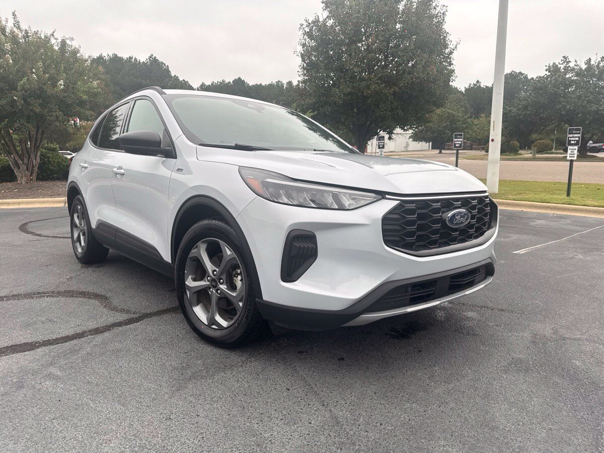 2025 FORD Escape