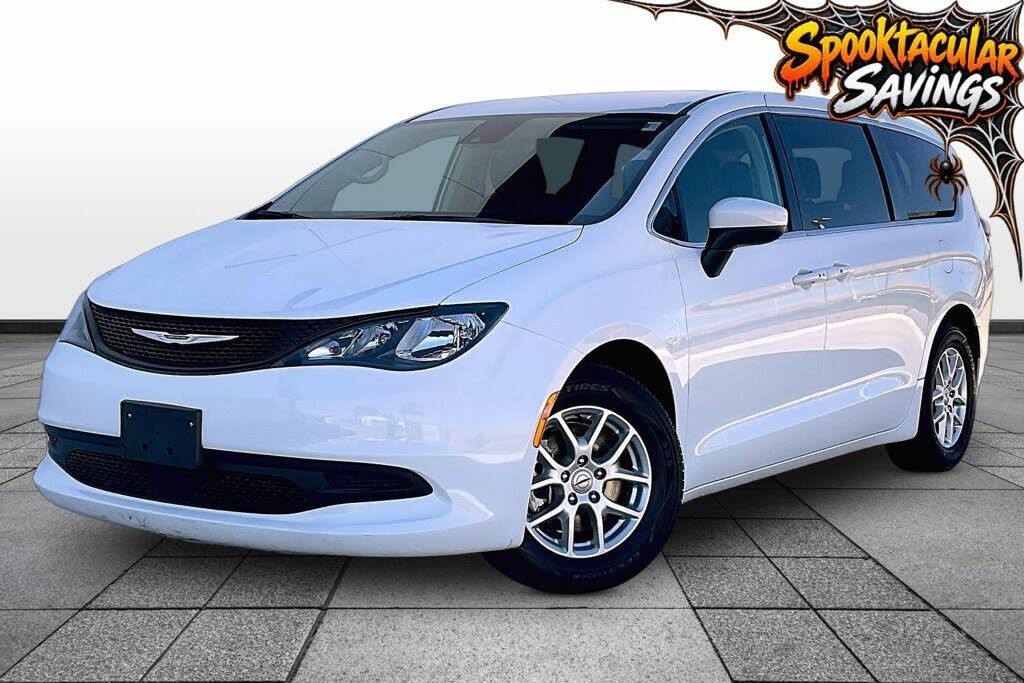 2023 CHRYSLER Voyager
